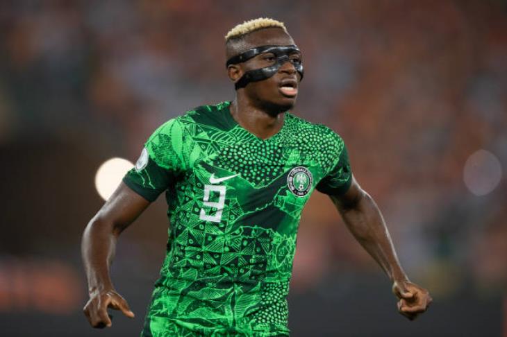 الإصابة تبعد أوسيمين عن قائمة نيجيريا في تصفيات كأس العالم